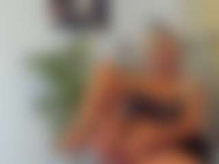 BlueEyesDesire's Live Sex Cam Show