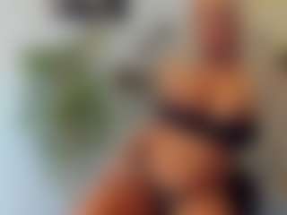 Live cam show with BlueEyesDesire - Athletic Middle Aged on mypornchat.com