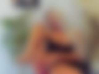 BlueEyesDesire's Live Sex Cam Show
