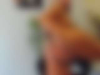 BlueEyesDesire's Live Sex Cam Show