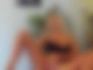 BlueEyesDesire's Live Sex Cam Show