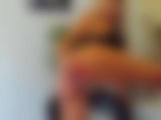 BlueEyesDesire's Live Sex Cam Show