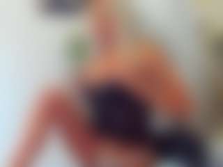 Live cam show with BlueEyesDesire - Smoking on Camsoda