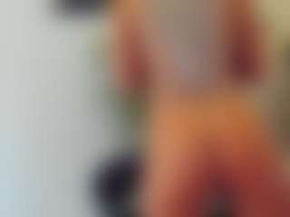 Live cam show with BlueEyesDesire - Blue Eyes on slutload