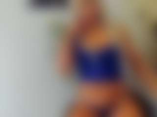 Live cam show with BlueEyesDesire - Athletic Lush on live.xheat.ai