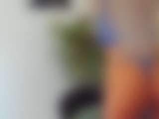 BlueEyesDesire's Live Sex Cam Show