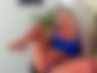 BlueEyesDesire's Live Sex Cam Show