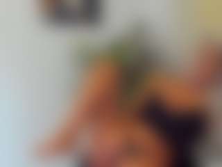 BlueEyesDesire's Live Sex Cam Show