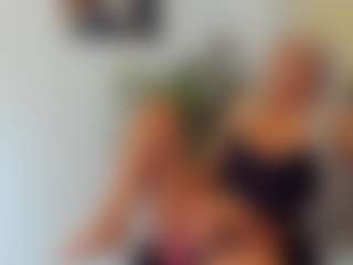BlueEyesDesire's Live Sex Cam Show