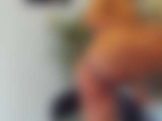 BlueEyesDesire's Live Sex Cam Show