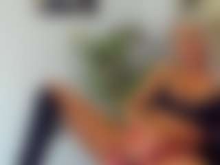 Live cam show with BlueEyesDesire - Solo on Porn Luv