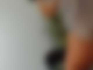 BlueEyesDesire's Live Sex Cam Show
