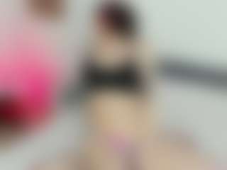 Live cam show with Vernice - Muscular on TeamSkeetLive