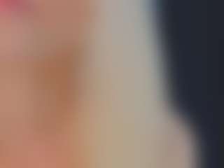 Live cam show with EileenMacmullan - Blonde Hair on StripNow
