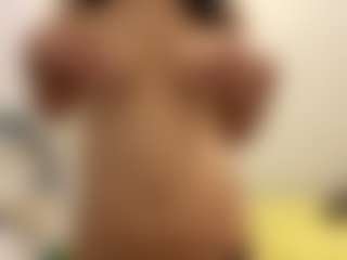 Live cam show with HarperChopra - Natural on CamwithHer