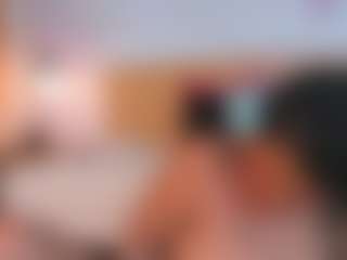 Live cam show with Laura-Torrees - Mature on TeamSkeetLive