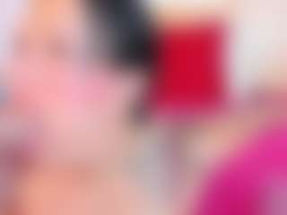 Live cam show with Laura-Torrees - Small Tits Mature on Camiplay Live