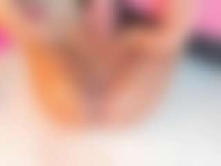 Live cam show with Laura-Torrees - Mature Toys on SmokeAndPoke