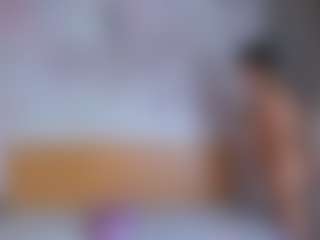 Live cam show with Laura-Torrees - Strip Mature on instabang