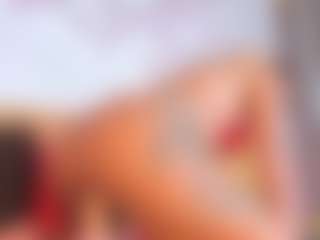 Live cam show with Laura-Torrees - White Mature on SquirtSoMuch | colombia