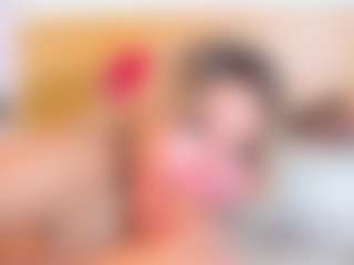 Live cam show with Laura-Torrees - Big Ass on Strip Flash - Live Sex Shows