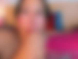 Live cam show with Laura-Torrees - Mature on SinfulBabes