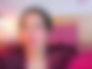 Live cam show with Laura-Torrees - Small Tits Mature on xxxlivecams.org