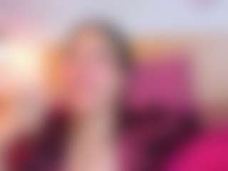 Live cam show with Laura-Torrees - Small Tits Mature on Camsoda