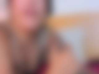 Live cam show with Laura-Torrees - BBW on madthumbs