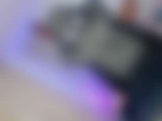 Live cam show with Mia-Alejandraa - Tease on fuklive.com