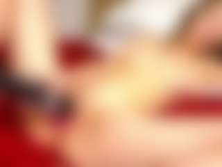 Live cam show with PetrinaRuhter - Flashing on livesuperchat.net
