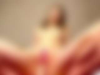 Live cam show with PetrinaRuhter - Facial on instabang