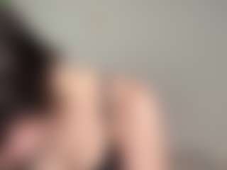 Lilian's Live Sex Cam Show