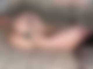 Lilian's Live Sex Cam Show