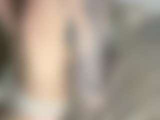 Live cam show with Lilian - Facial Piercings on Sex Cam Show