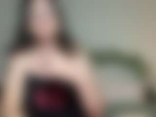 Live cam show with Quinn💕 - Tease on friskycurves.com