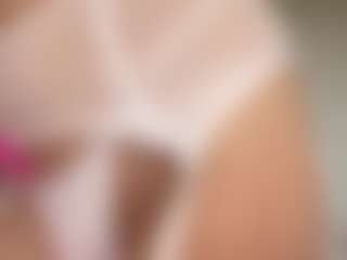 Live cam show with Viola - Smoking on madthumbs