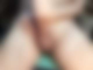 dzo74830's Live Sex Cam Show