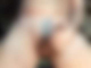 dzo74830's Live Sex Cam Show