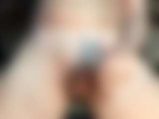 dzo74830's Live Sex Cam Show