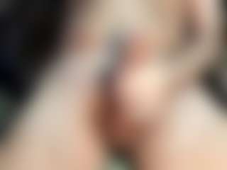 dzo74830's Live Sex Cam Show