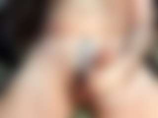 dzo74830's Live Sex Cam Show