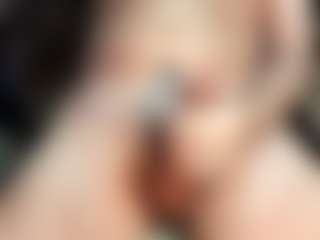 dzo74830's Live Sex Cam Show