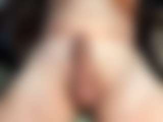 dzo74830's Live Sex Cam Show