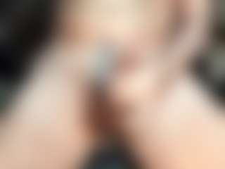 dzo74830's Live Sex Cam Show