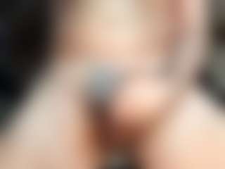 dzo74830's Live Sex Cam Show