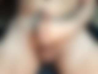 dzo74830's Live Sex Cam Show