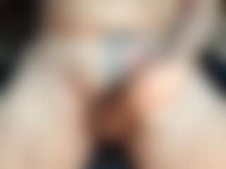 dzo74830's Live Sex Cam Show
