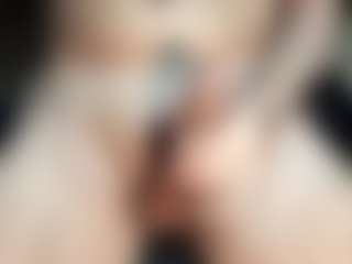 dzo74830's Live Sex Cam Show