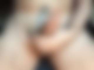 dzo74830's Live Sex Cam Show